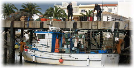 Hauptplatz an der Igreja Matriz